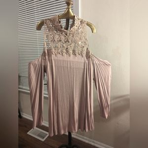 Mauve/light pink Cold-Shoulder Blouse